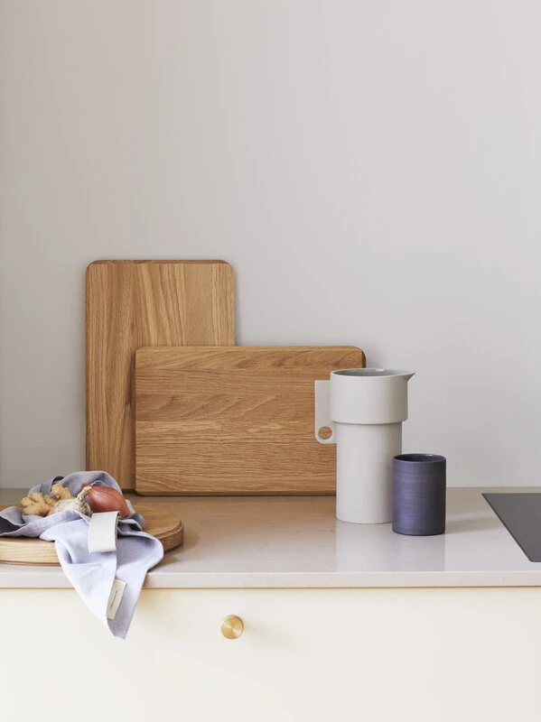 Form & Refine Cross cutting board, medium