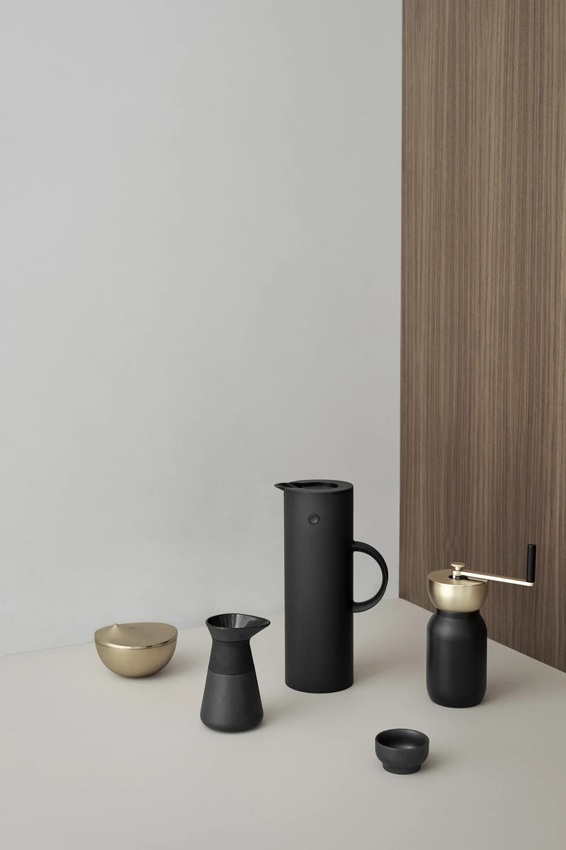 Stelton Collar coffee grinder, black - brass