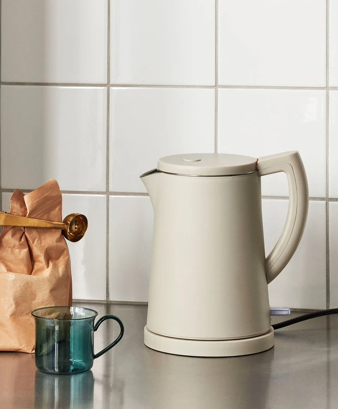 HAY Sowden kettle, grey