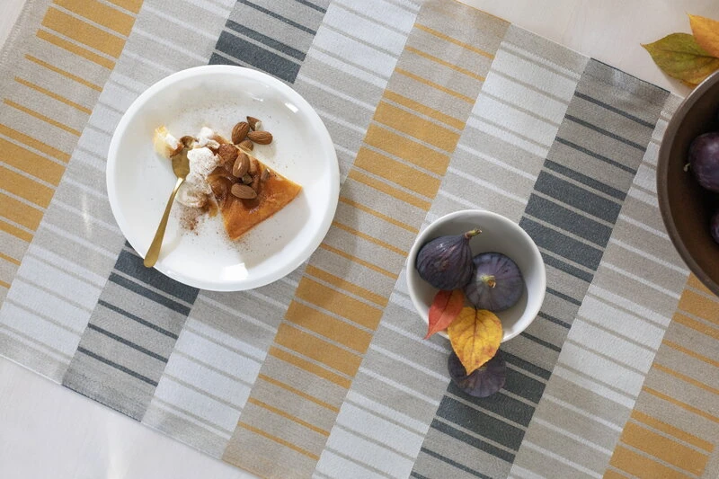 Lapuan Kankurit Sointu tea towel, linen - cloudberry - dark grey