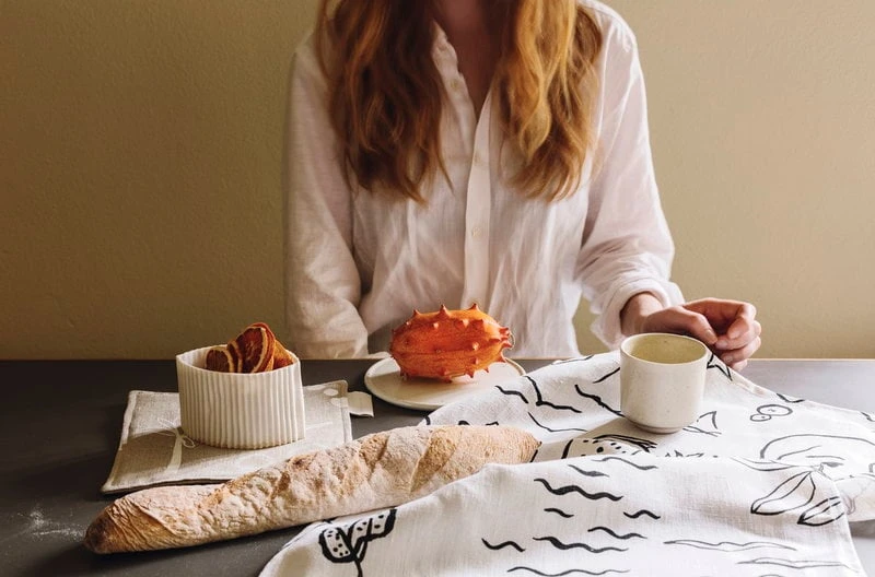 Saana ja Olli Onnenmaa pot holder/trivet, beige